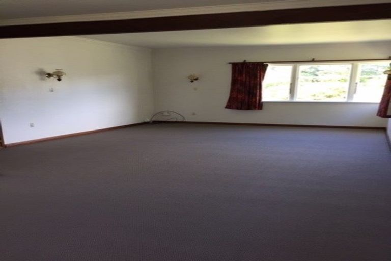 Photo of property in 7 Bassett Road, Johnsonville, Wellington, 6037