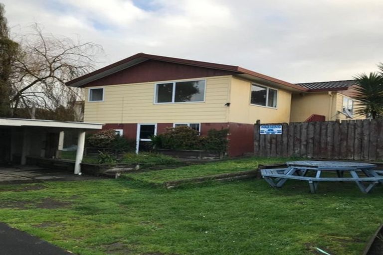 Photo of property in 2/74 Palmers Road, Clendon Park, Auckland, 2103