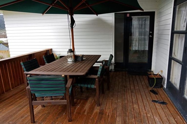 Photo of property in 39 Logie Street, Stokes Valley, Lower Hutt, 5019