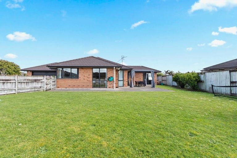 Photo of property in 94 Farringdon Avenue, Rototuna North, Hamilton, 3210