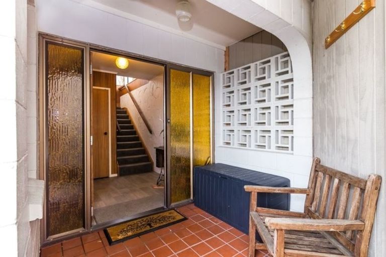 Photo of property in 10 Titoki Avenue, Waipahihi, Taupo, 3330