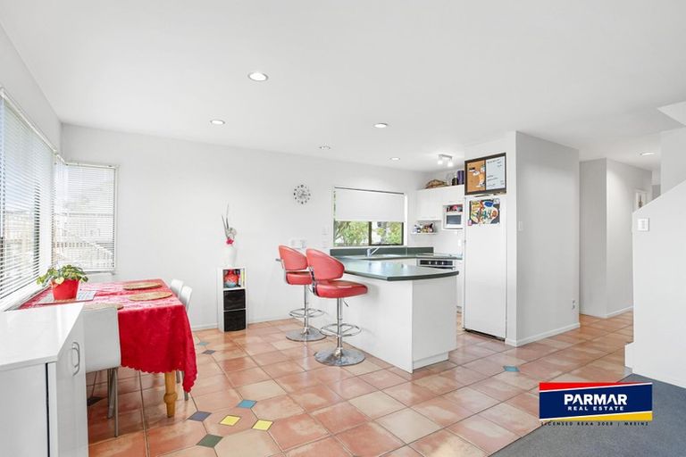 Photo of property in 159 Colwill Road, Massey, Auckland, 0614