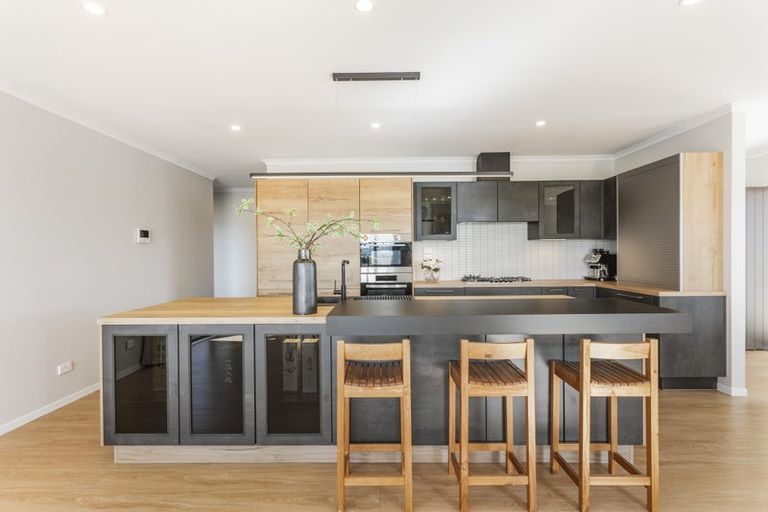 Photo of property in 25 Whale Bay Rise, Gulf Harbour, Whangaparaoa, 0930