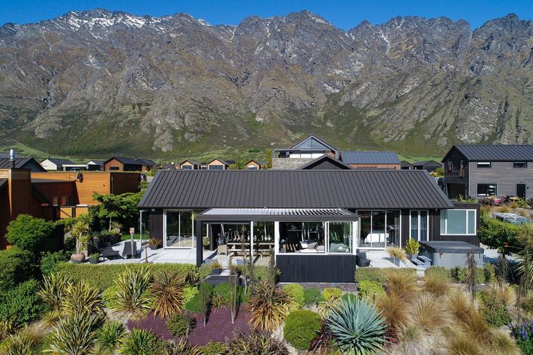 Photo of property in 5 Kintyre Court, Jacks Point, Queenstown, 9371