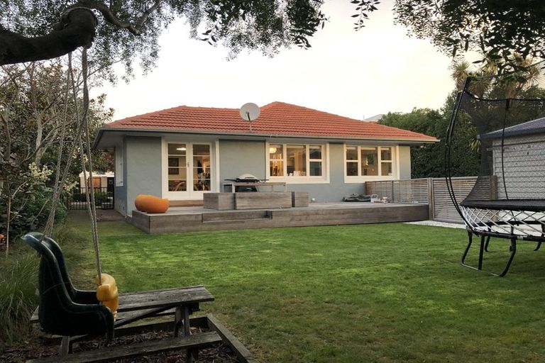 Photo of property in 8 Burgess Street, Sumner, Christchurch, 8081