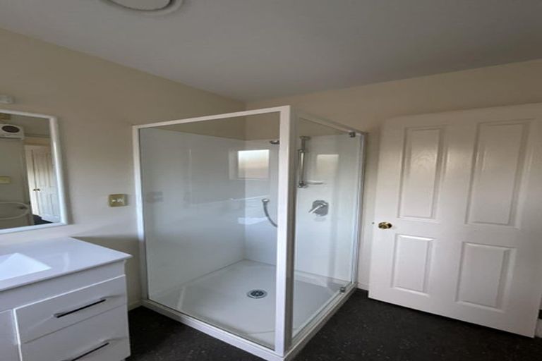 Photo of property in 6 Blue Gum Place, New Brighton, Christchurch, 8083