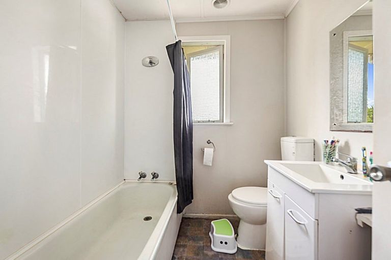 Photo of property in 8c Bell Road, Western Heights, Rotorua, 3015