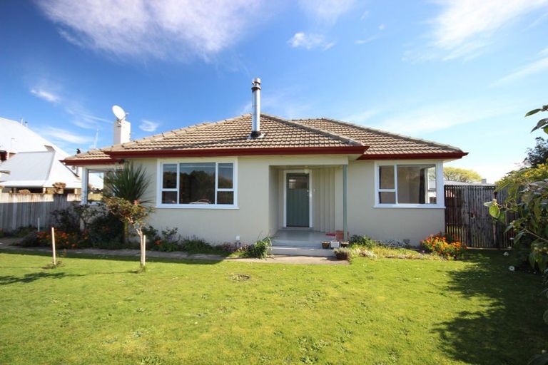 Photo of property in 3 Graham Place, West End, Palmerston North, 4410