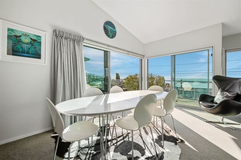 Photo of property in 74 Moncks Spur Road, Redcliffs, Christchurch, 8081