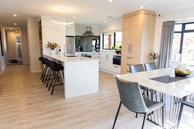 Photo of property in 115 Rototuna Road, Rototuna, Hamilton, 3210