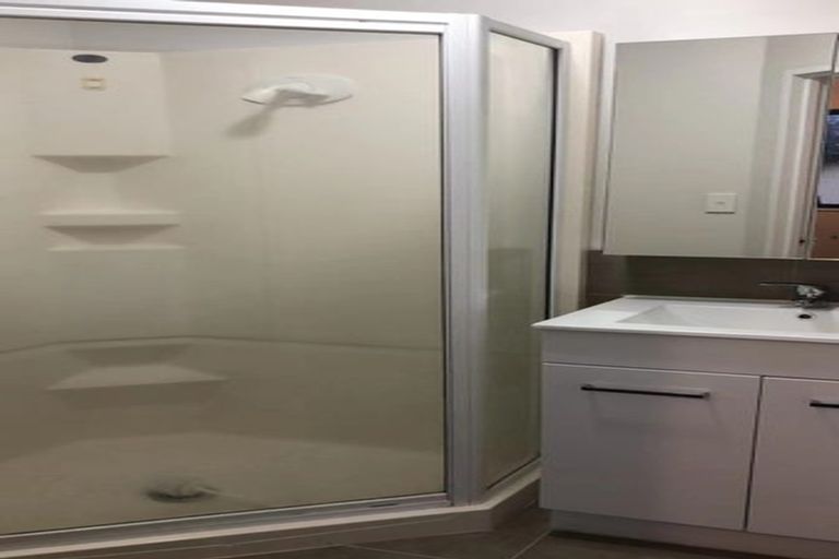 Photo of property in 2 Vine Street, Hillcrest, Hamilton, 3216