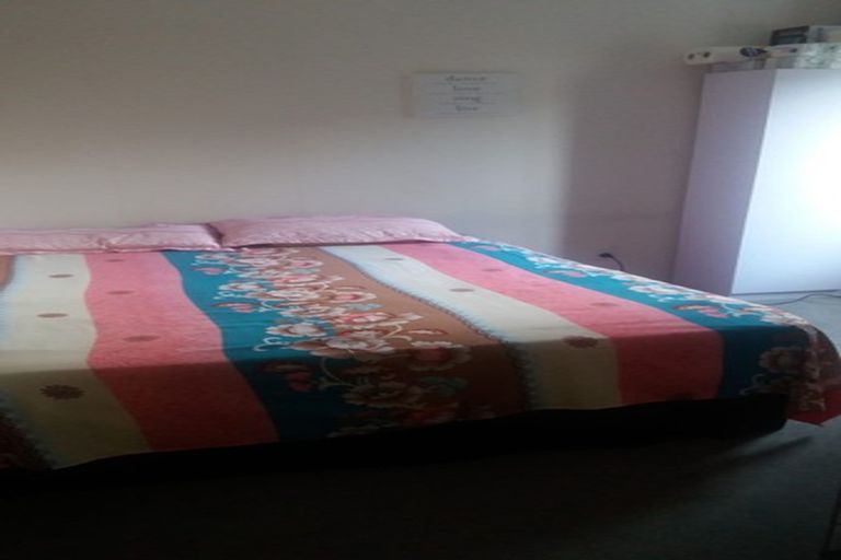 Photo of property in 1/59 Butley Drive, Farm Cove, Auckland, 2012