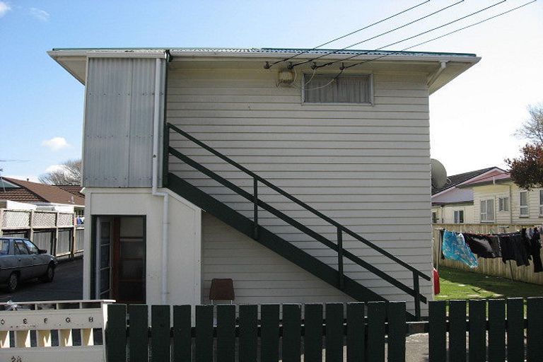 Photo of property in 28b Leighton Avenue, Waiwhetu, Lower Hutt, 5010