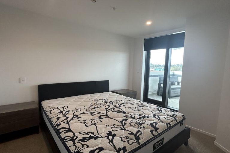 Photo of property in 105/6 Waikumete Road, Glen Eden, Auckland, 0602