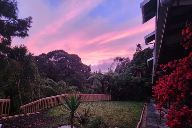 Photo of property in 47 Rimu Road, Oratia, Auckland, 0604