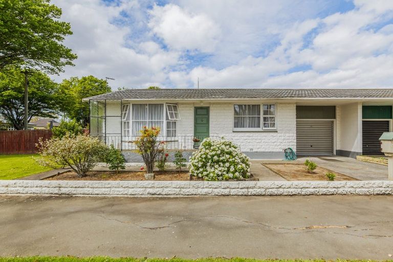 Photo of property in 2/46 Dee Street, St Albans, Christchurch, 8014