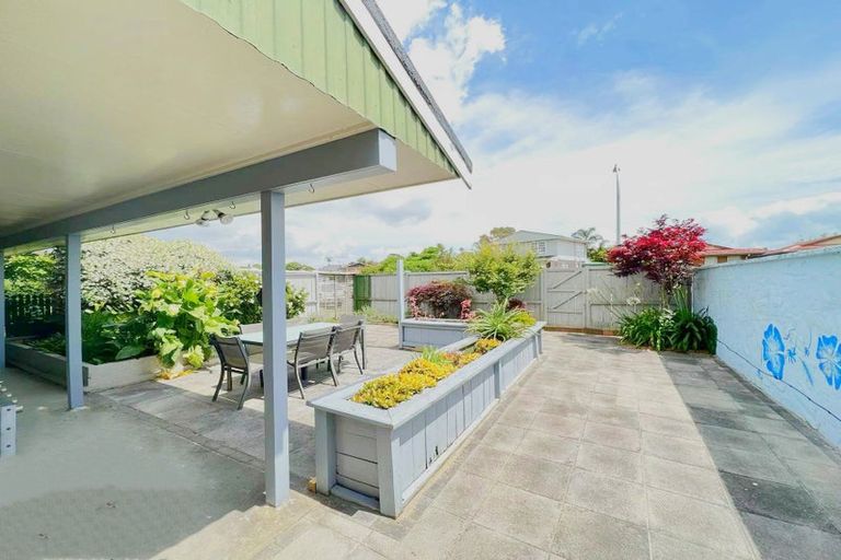 Photo of property in 5 Serrita Avenue, Sunnyhills, Auckland, 2010