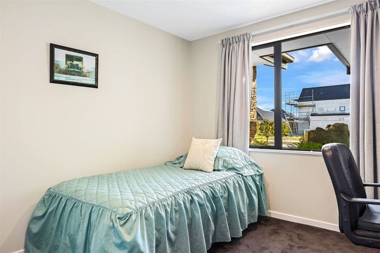 Photo of property in 9 Saint James Place, Rangiora, 7400