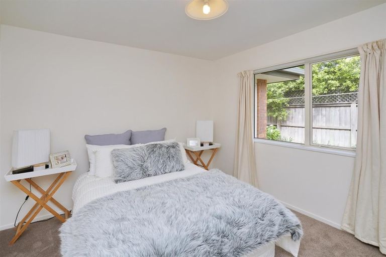 Photo of property in 20 Sutton Place, Dallington, Christchurch, 8061