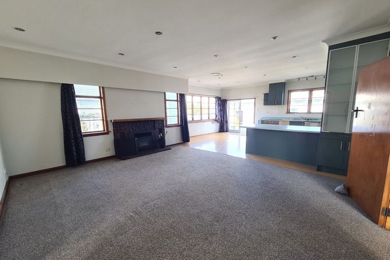 Photo of property in 330 Carrington Street, Vogeltown, New Plymouth, 4310