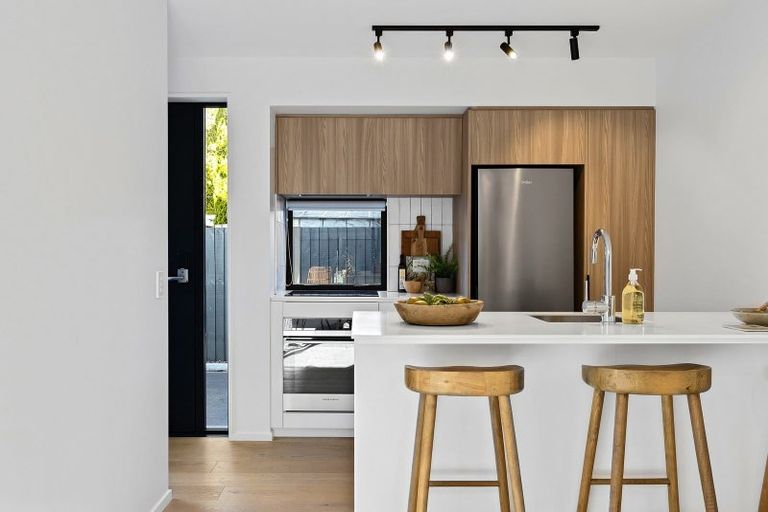 Photo of property in 4/327 Cambridge Terrace, Christchurch Central, Christchurch, 8013