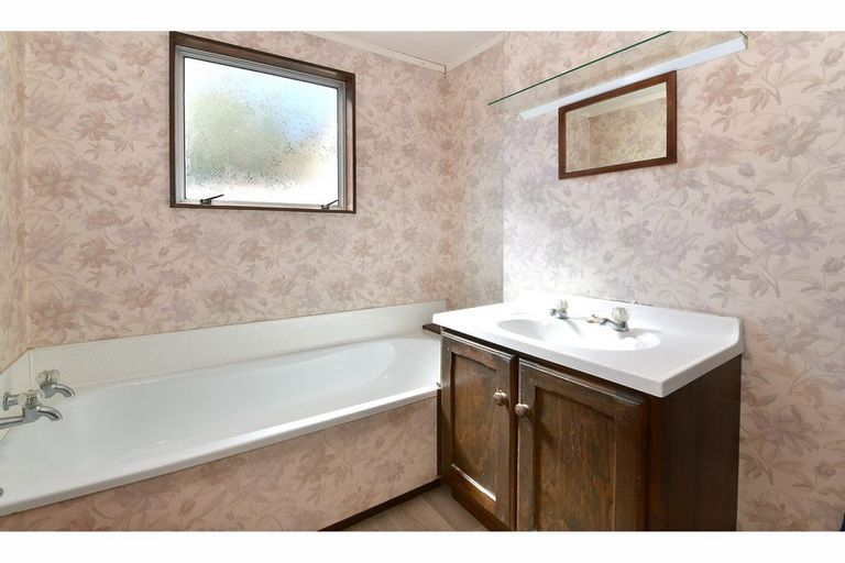 Photo of property in 3b West Hoe Road, Orewa, 0931