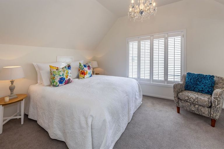 Photo of property in 2/34 Aikmans Road, Merivale, Christchurch, 8014