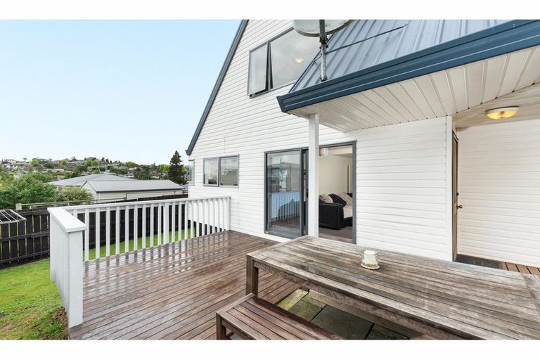 Photo of property in 6 Herald Way, Welcome Bay, Tauranga, 3112