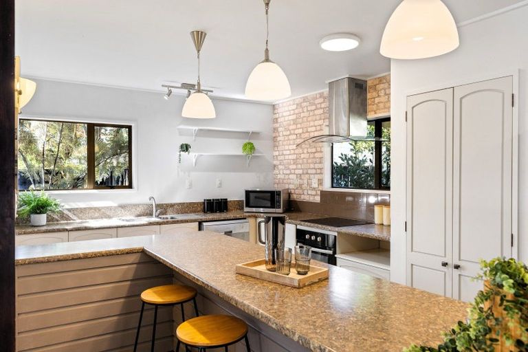 Photo of property in 9 Wilfred Street, St Andrews, Hamilton, 3200