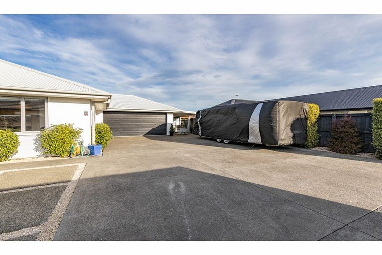 Photo of property in 22 Sequoia Way, Rangiora, 7400