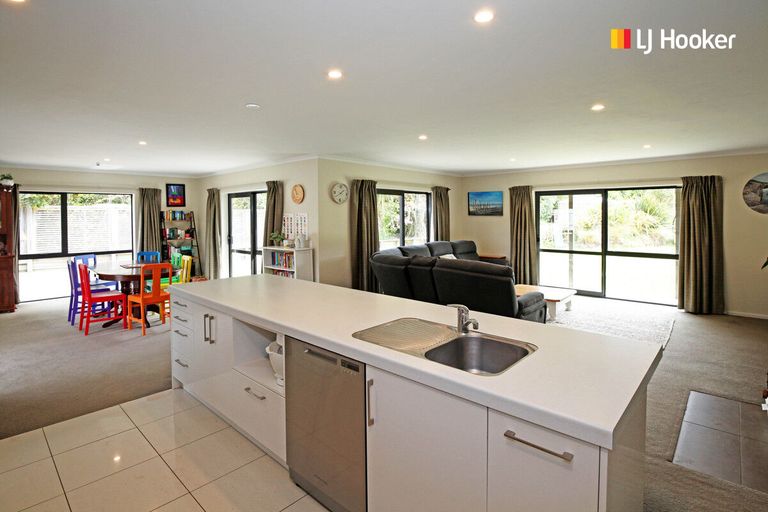 Photo of property in 7 Holm Avenue, Broad Bay, Dunedin, 9014