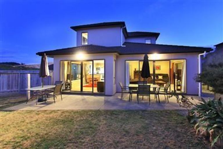 Photo of property in 24 Dusky Crescent, Aotea, Porirua, 5024