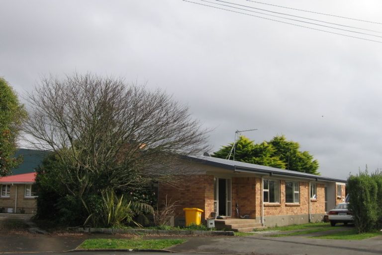 Photo of property in 17 Hampton Place, St Andrews, Hamilton, 3200