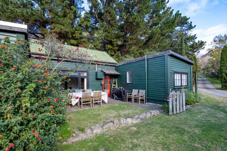 Photo of property in 68 Nilgiri Road, Poraiti, Napier, 4182