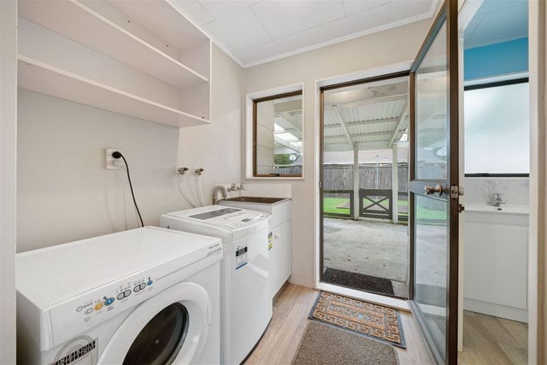 Photo of property in 17b Tiller Close, Kelvin Grove, Palmerston North, 4414