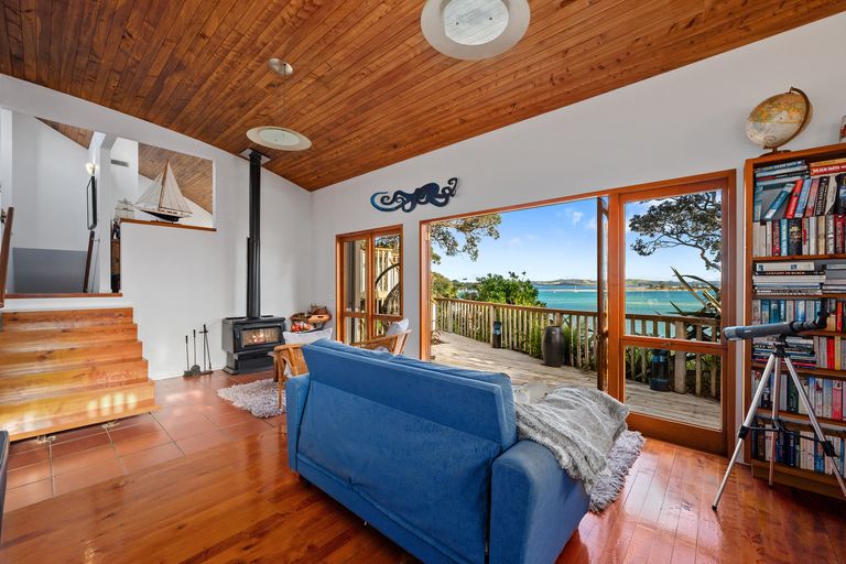 Photo of property in 417 Leigh Road, Whangateau, 0985