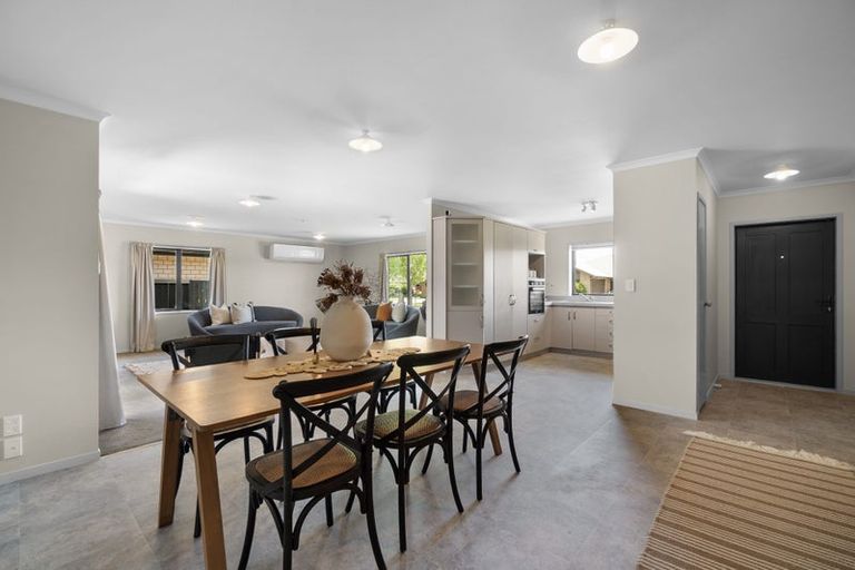 Photo of property in 9 Whitney Place, Rototuna North, Hamilton, 3210