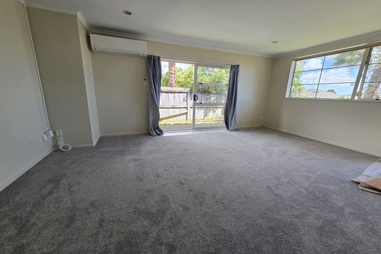 Photo of property in 182 Keri Vista Rise, Papakura, 2110