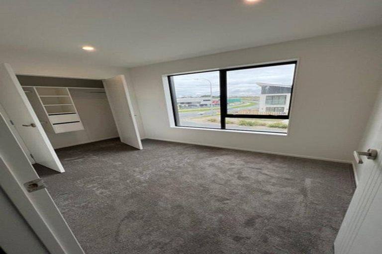 Photo of property in 1a Matakohe Road, Westgate, Auckland, 0814