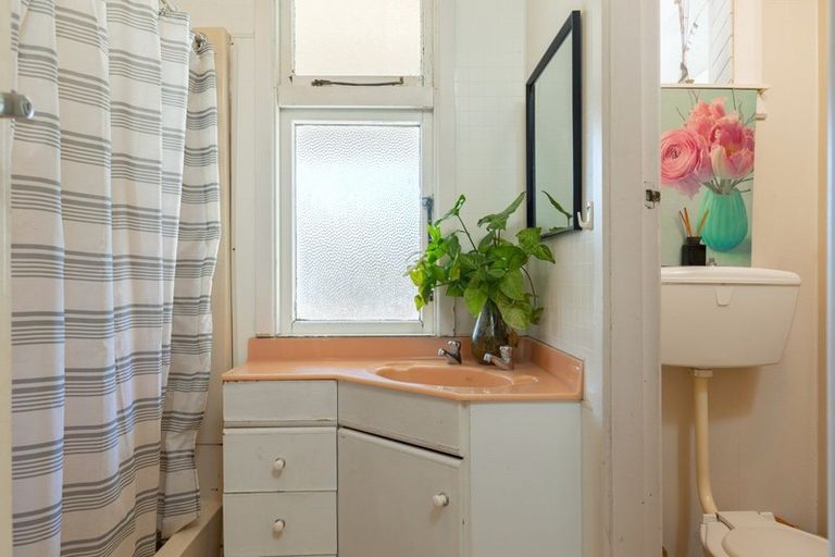 Photo of property in 49a Hampden Street, Picton, 7220