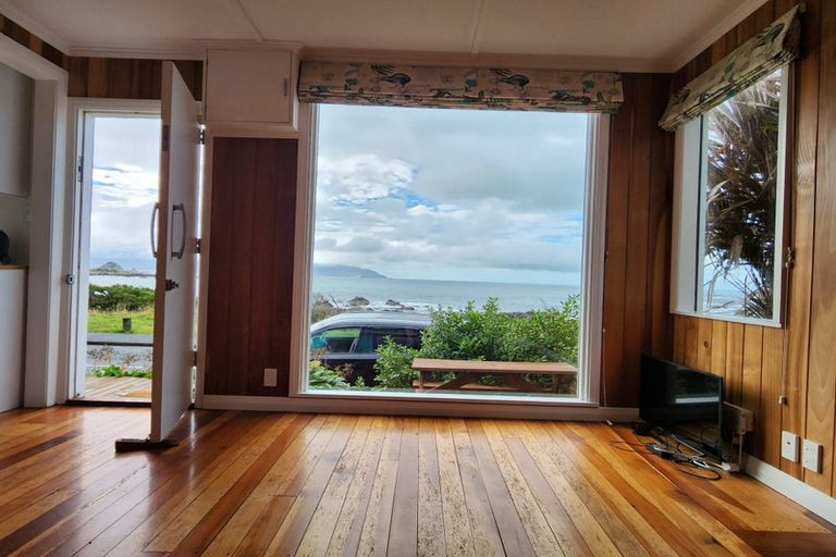 Photo of property in 130 Owhiro Bay Parade, Owhiro Bay, Wellington, 6023