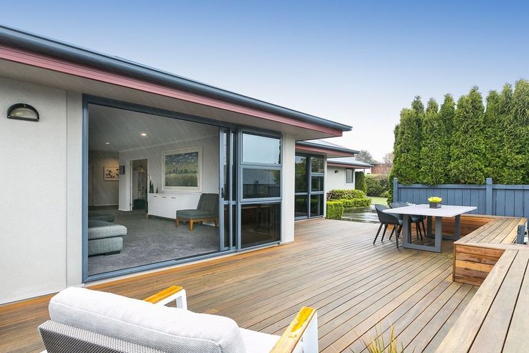 Photo of property in 1 Sunninghurst Drive, Fairfield, Dunedin, 9018