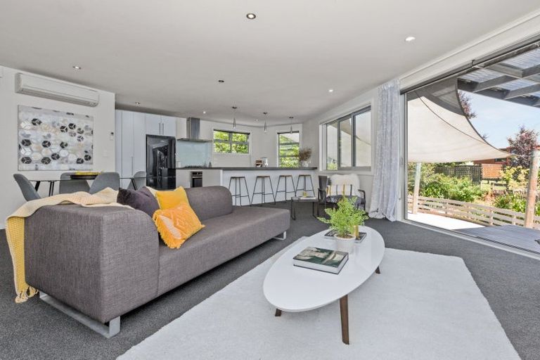Photo of property in 9a Saint Hill Lane, Havelock North, 4130