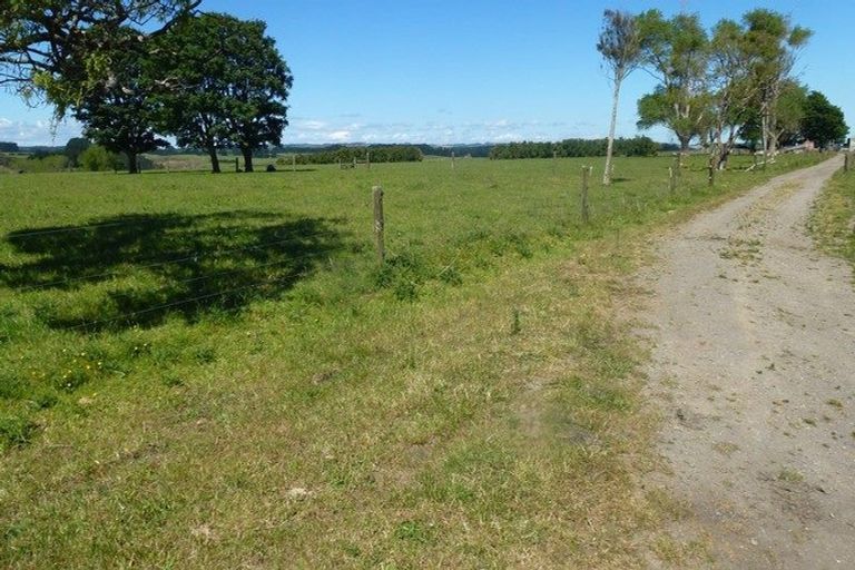 Photo of property in 210 Turuturu Road, Hawera, 4674
