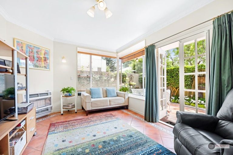 Photo of property in 1a Thornycroft Avenue, Epuni, Lower Hutt, 5011