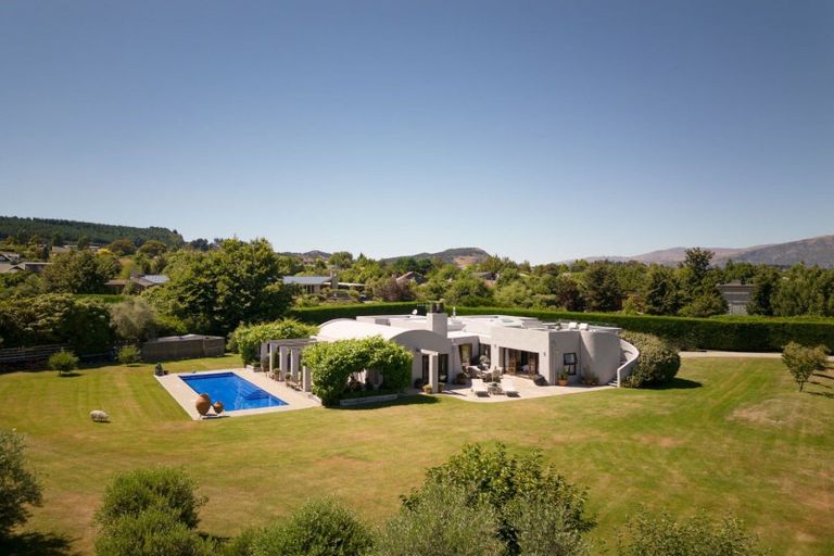 Photo of property in 20 Waimana Place, Wanaka, 9305