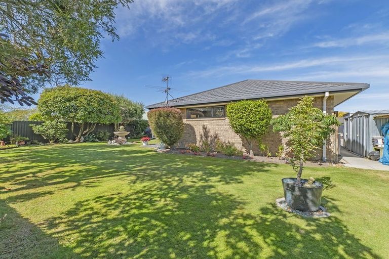 Photo of property in 28 Durrell Way, Rolleston, 7614