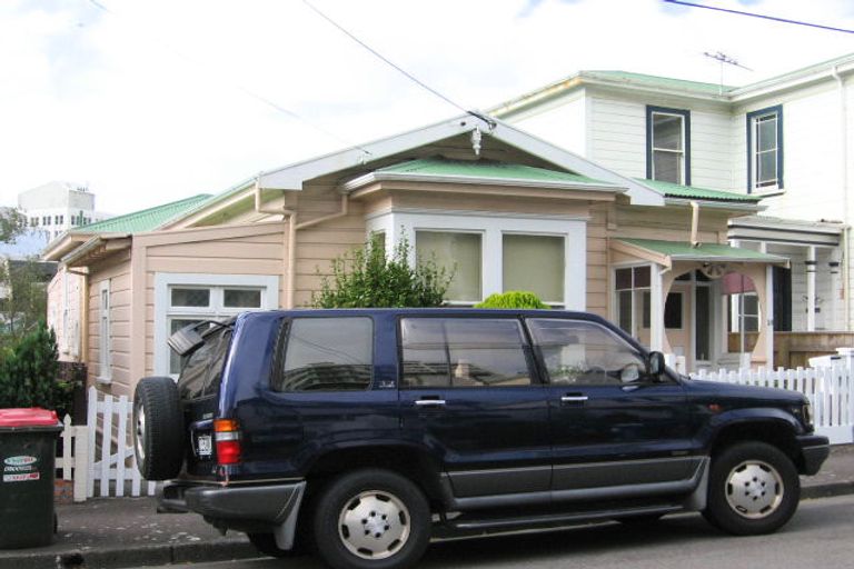 Photo of property in 18 Goring Street, Thorndon, Wellington, 6011