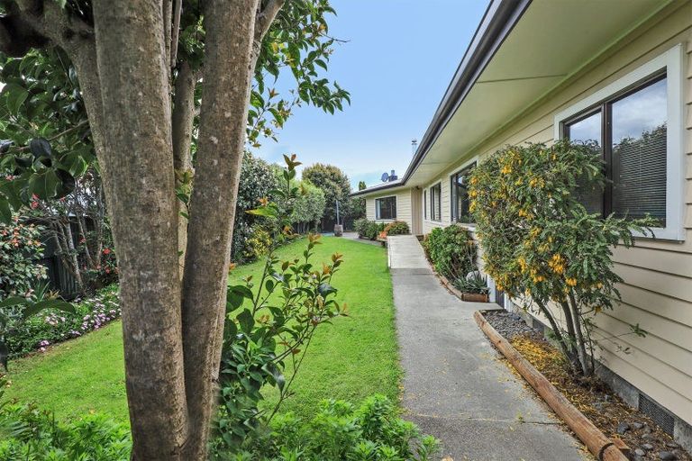 Photo of property in 25 Trinity Crescent, Pirimai, Napier, 4112