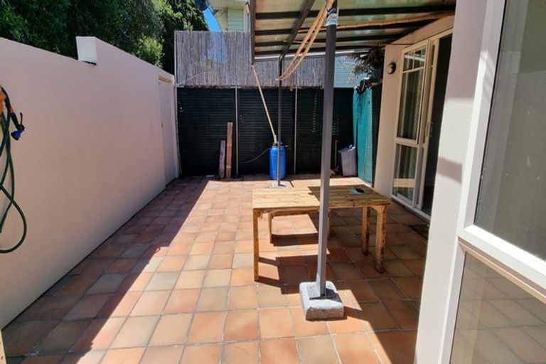 Photo of property in 25a Sycamore Drive, Sunnynook, Auckland, 0620